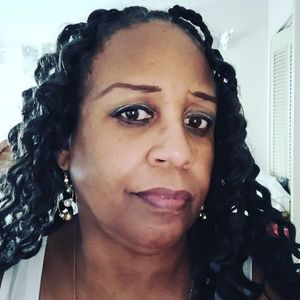 Meet your Posher, Pamela